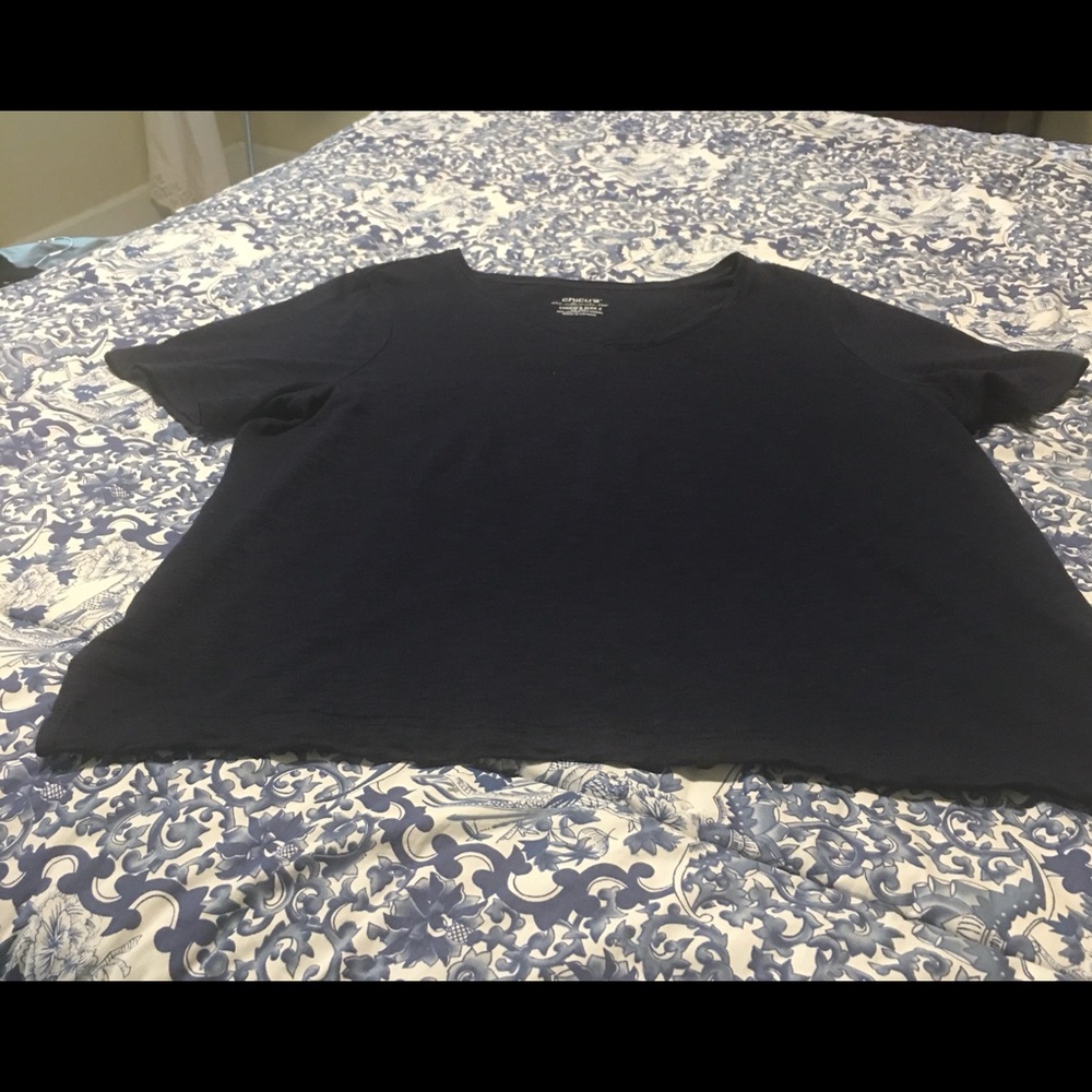 Chico’s navy T-shirt